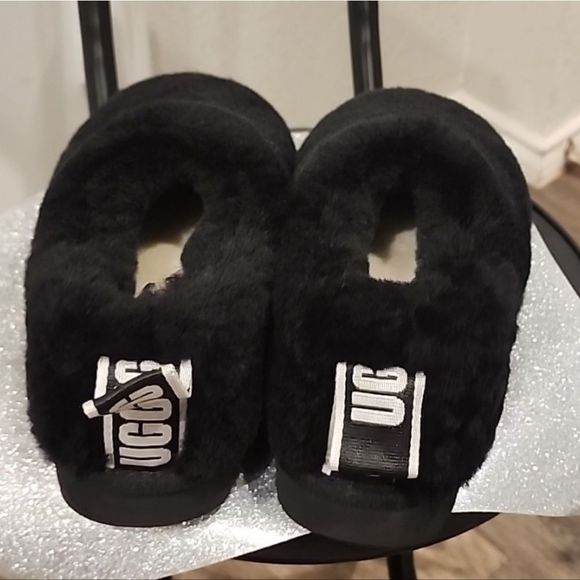 Ugg Classic Comfy Bootie- Black - Picture 9 of 11